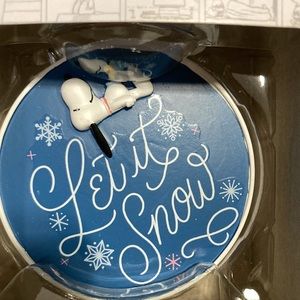 Hallmark 2023 Peanuts SNOOPY and Woodstock Let It Snow Christmas Ornament NEW